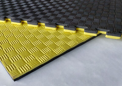 tatami-amarillo-negro-1